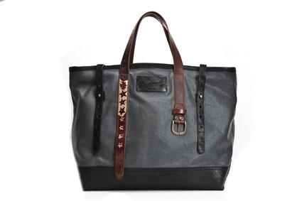 مجموعة DSQUARED²  من حقائب الرجال لخريف وشتاء 2012/2013 